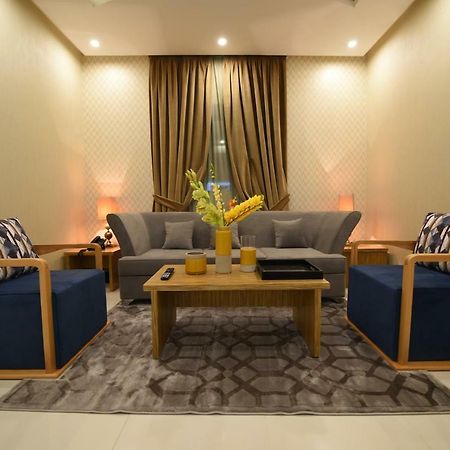 Clemence Suites Рияд Екстериор снимка